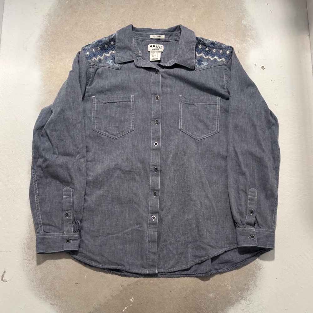Ariat Real Women XL Relaxed Denim Blue Embroidered Western Button Down Shirt